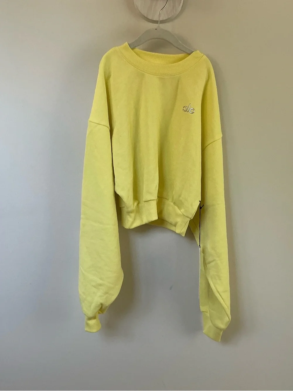 ALO Yoga Sunshine Cropped accolade crewneck